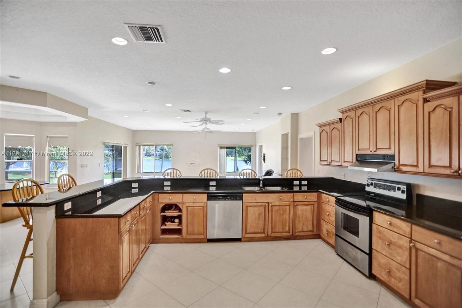 8946 Wendy Lane West