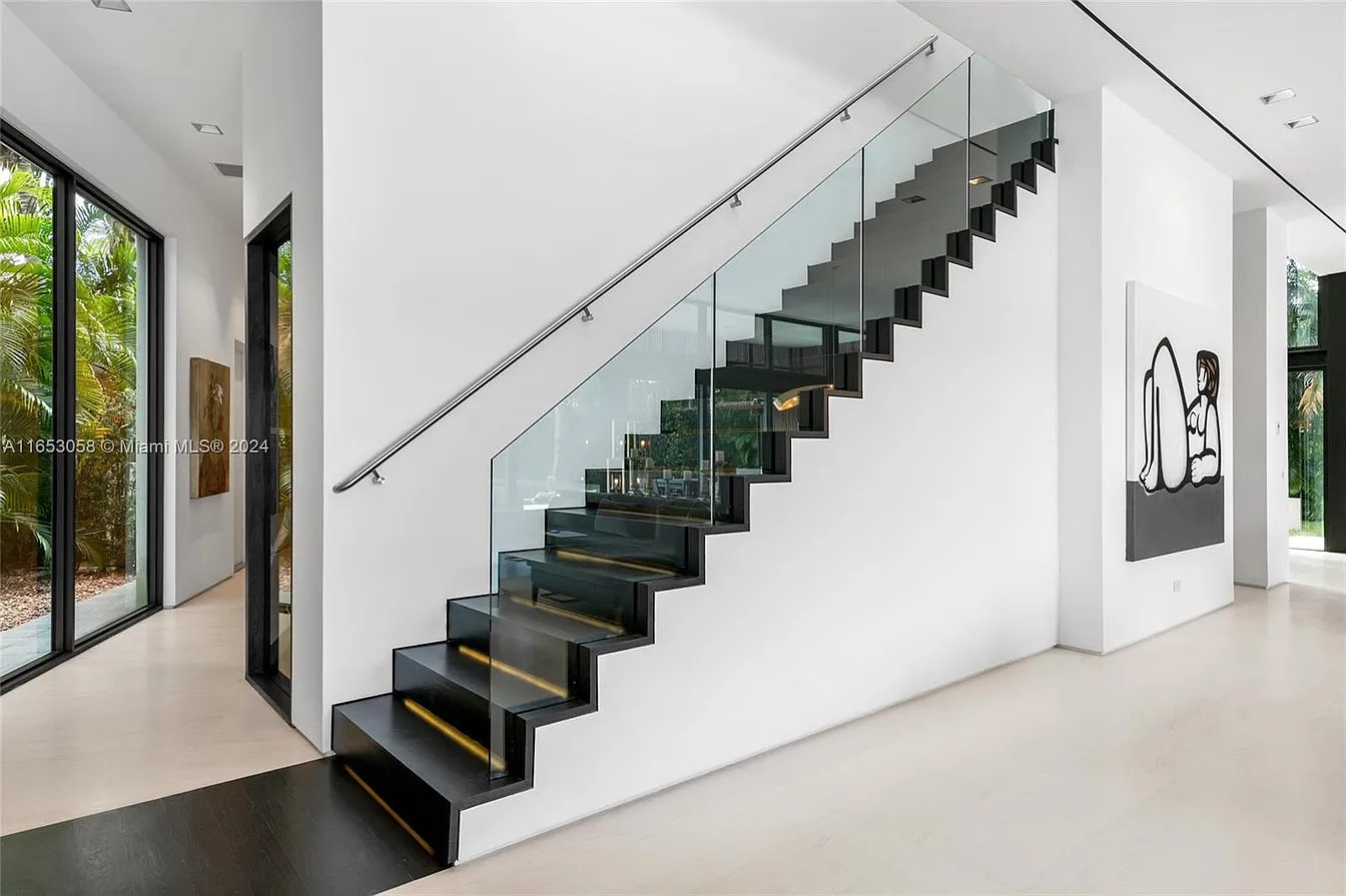 28 Minnetonka Rd
