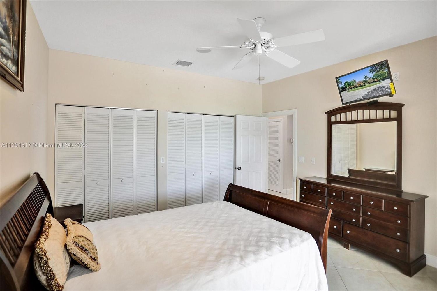 8946 Wendy Lane West