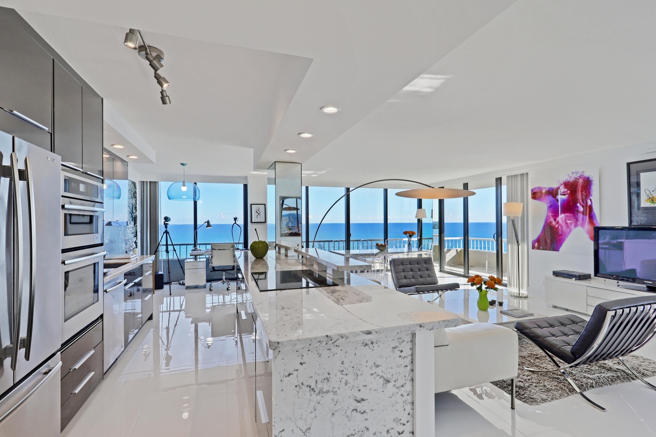 5550 N Ocean Drive 17A