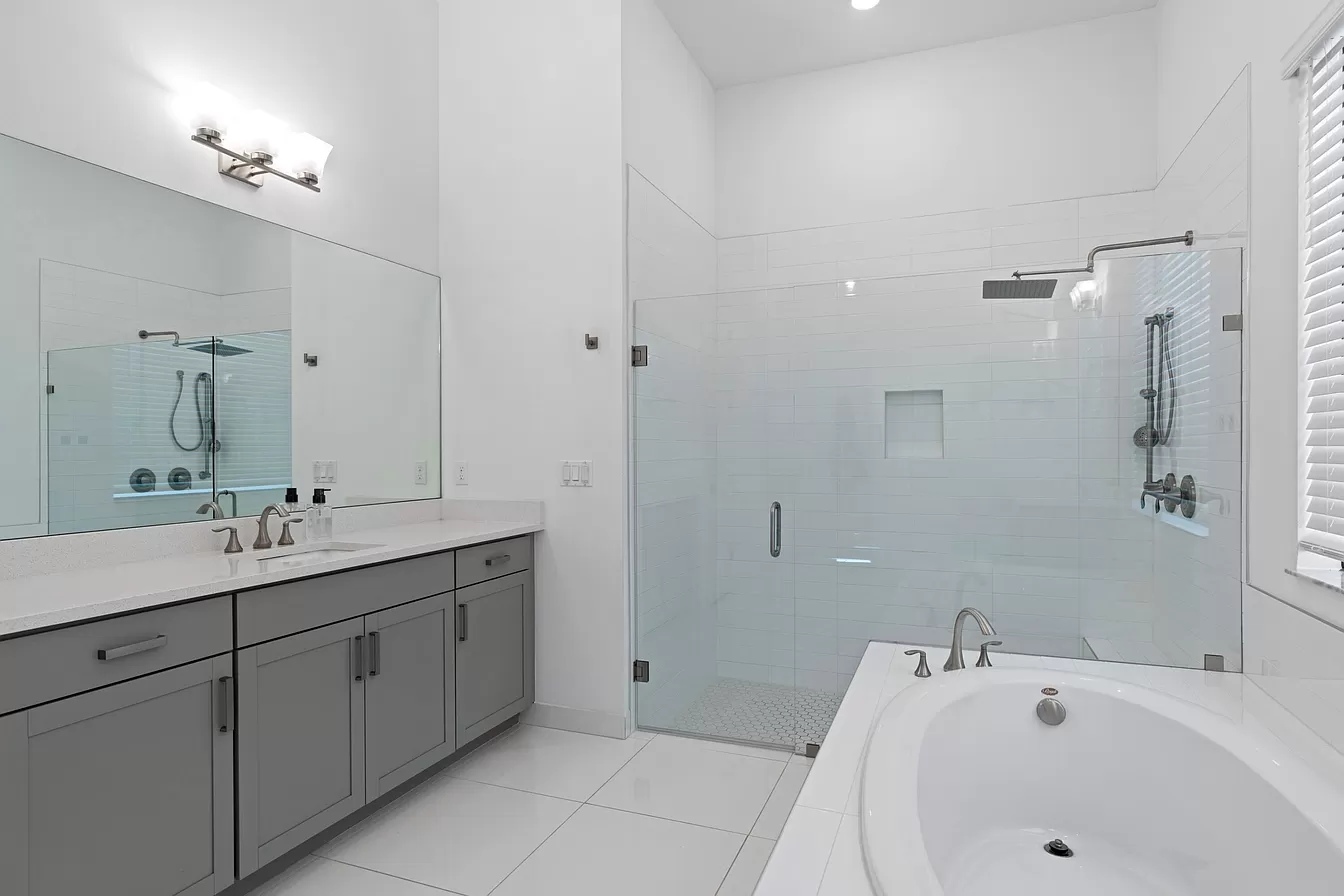 8867 Grand Prix Ln