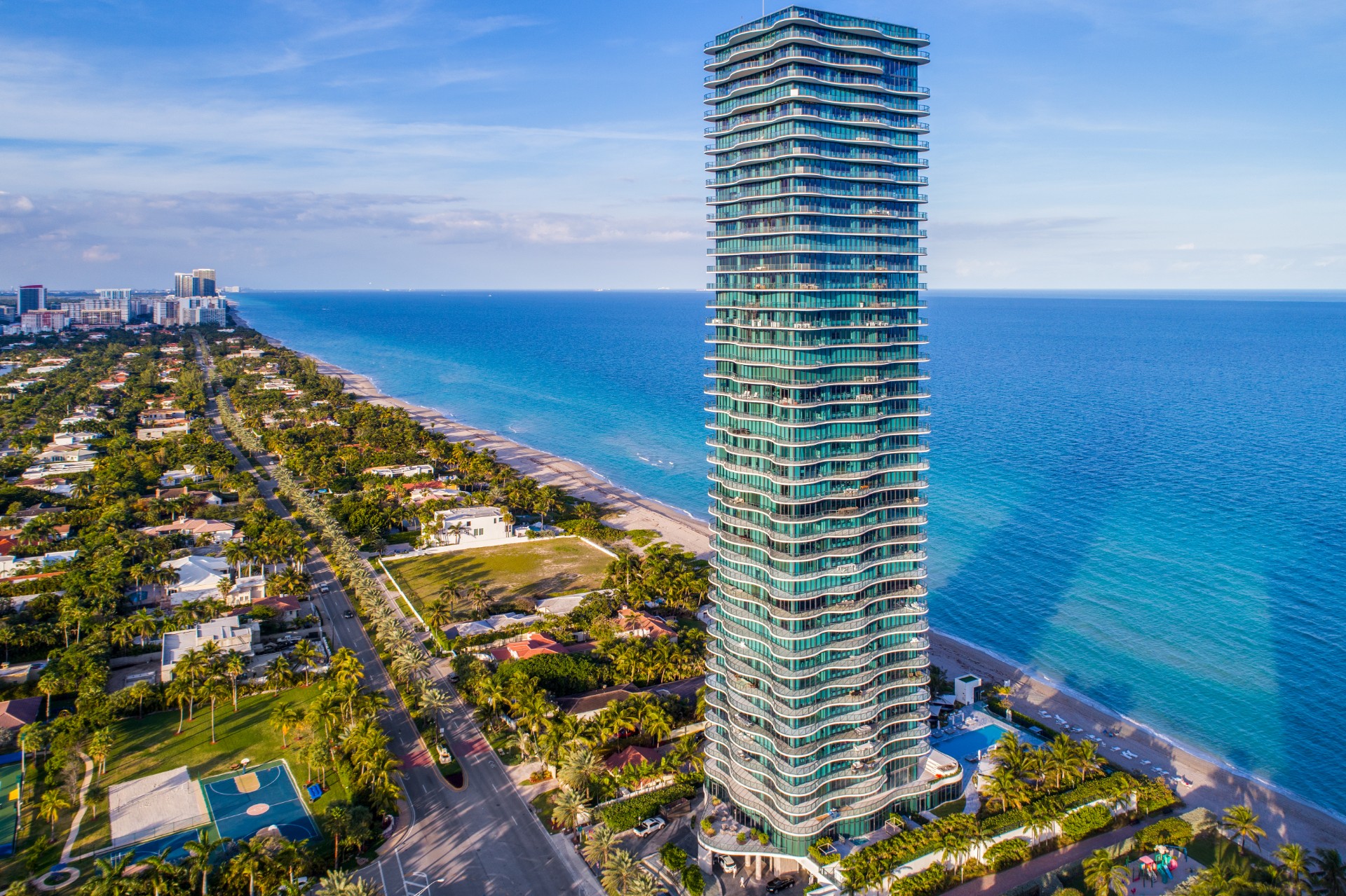 19575 Collins Ave Unit 7