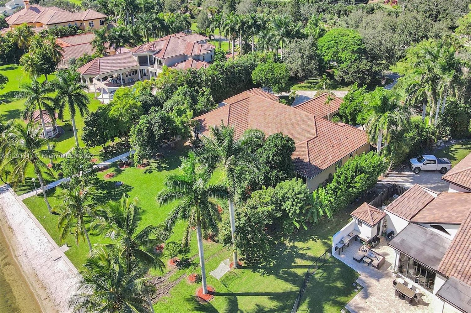 8946 Wendy Lane West