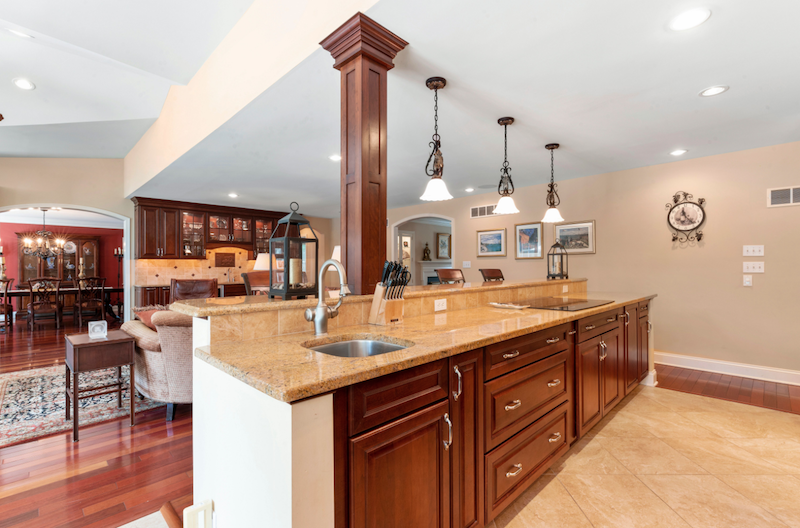 1111 Robin Road