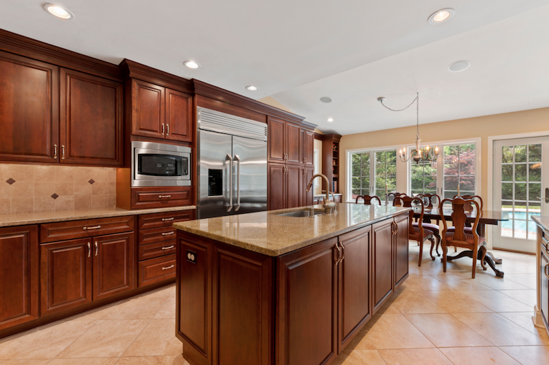 1111 Robin Road
