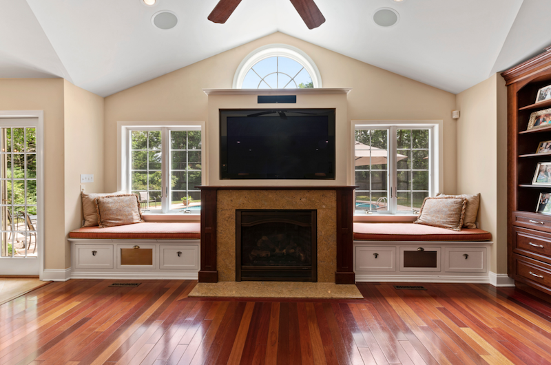 1111 Robin Road
