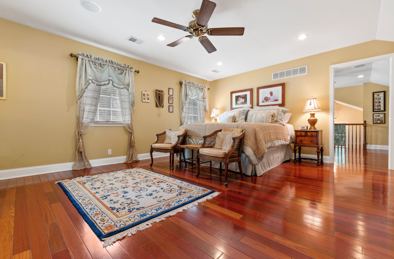 1111 Robin Road