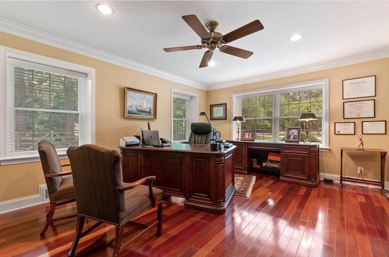1111 Robin Road