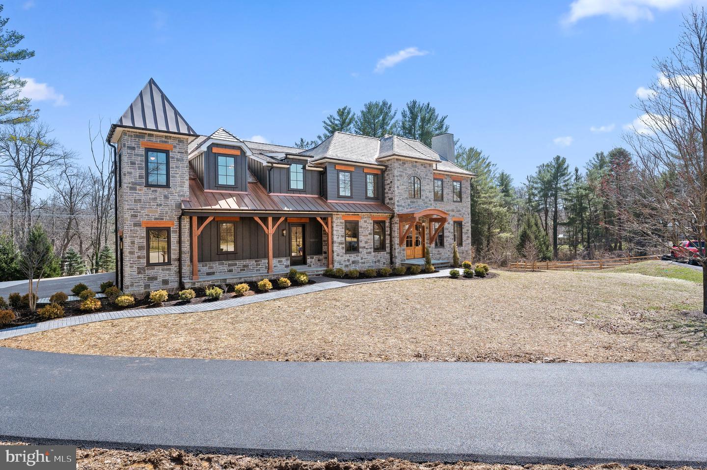 112  Dovecote Ln