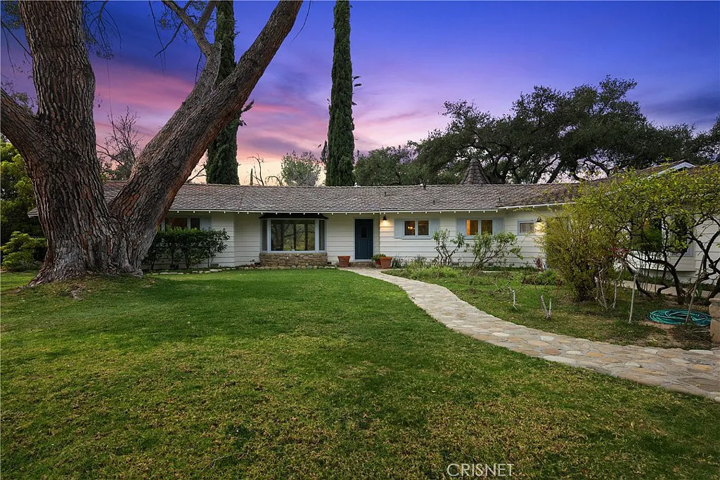 3490 E Ojai Ave