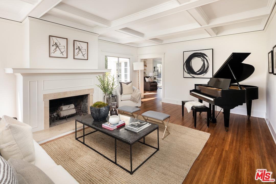 505 Georgina Av