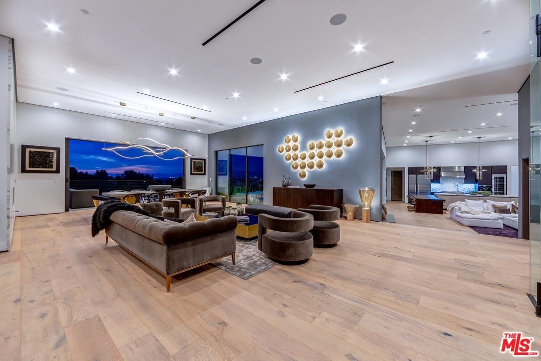 12954 Blairwood Dr