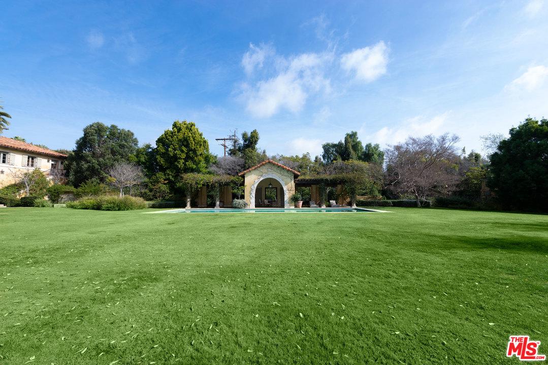 334 S Burlingame Avenue