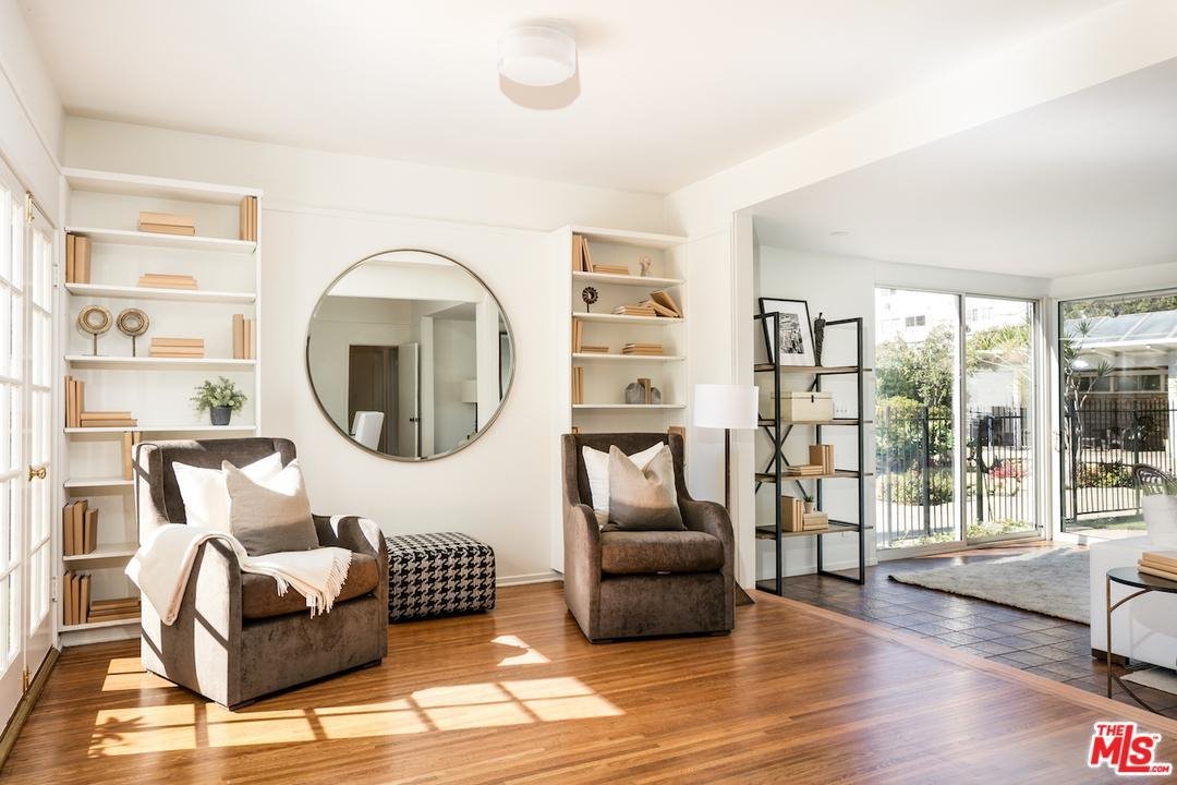 505 Georgina Av