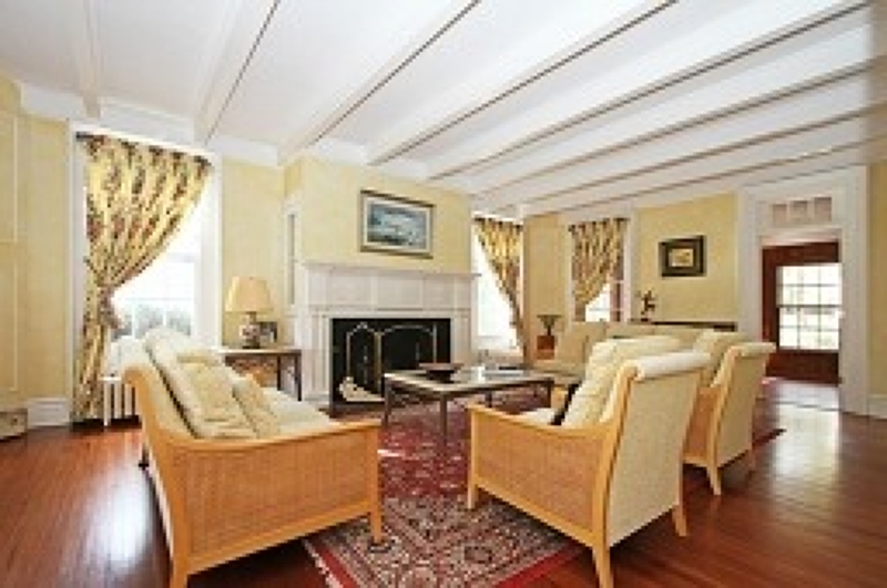 7 Parsonage Hill Road