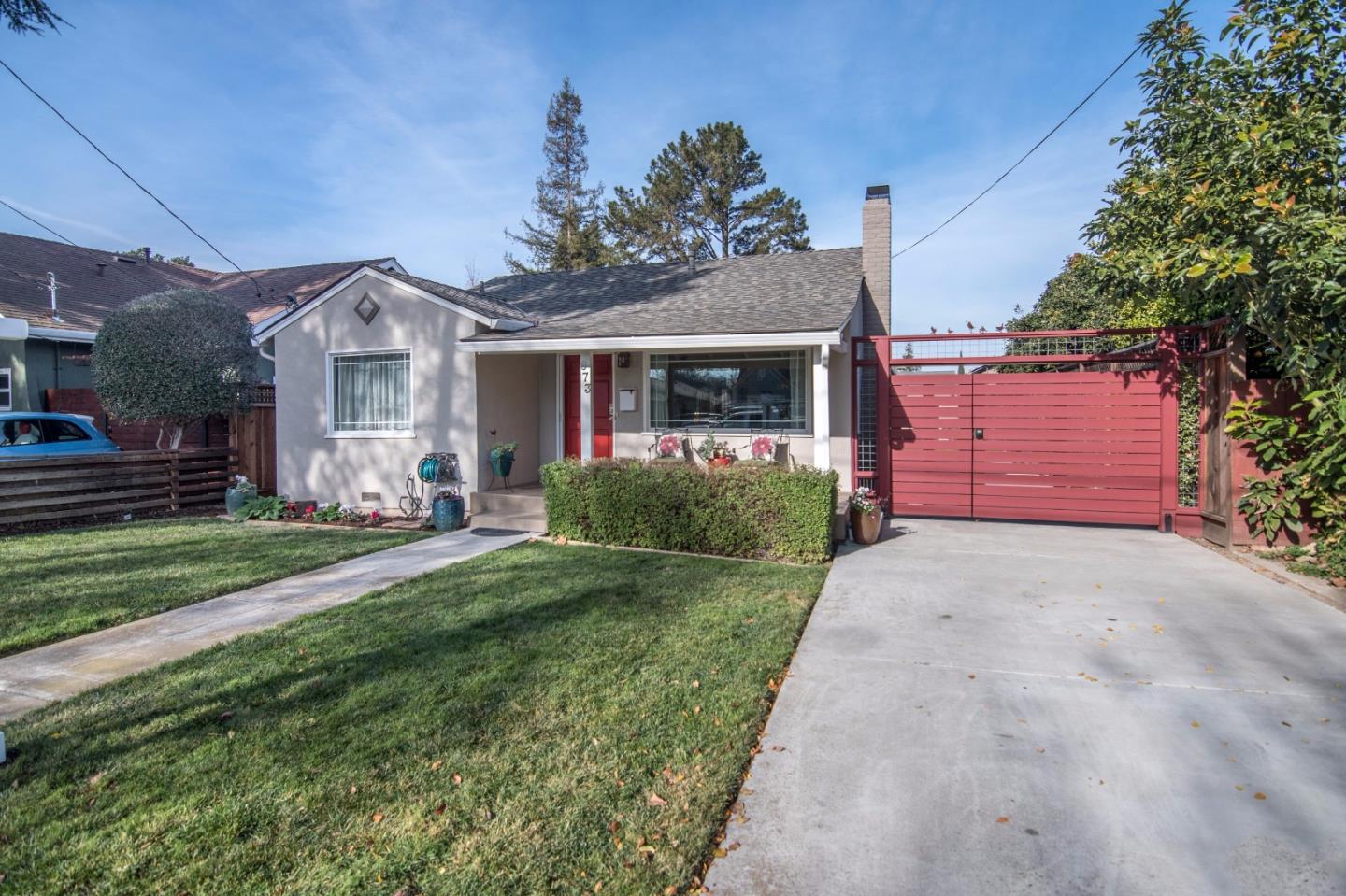 673 Dorothy Way