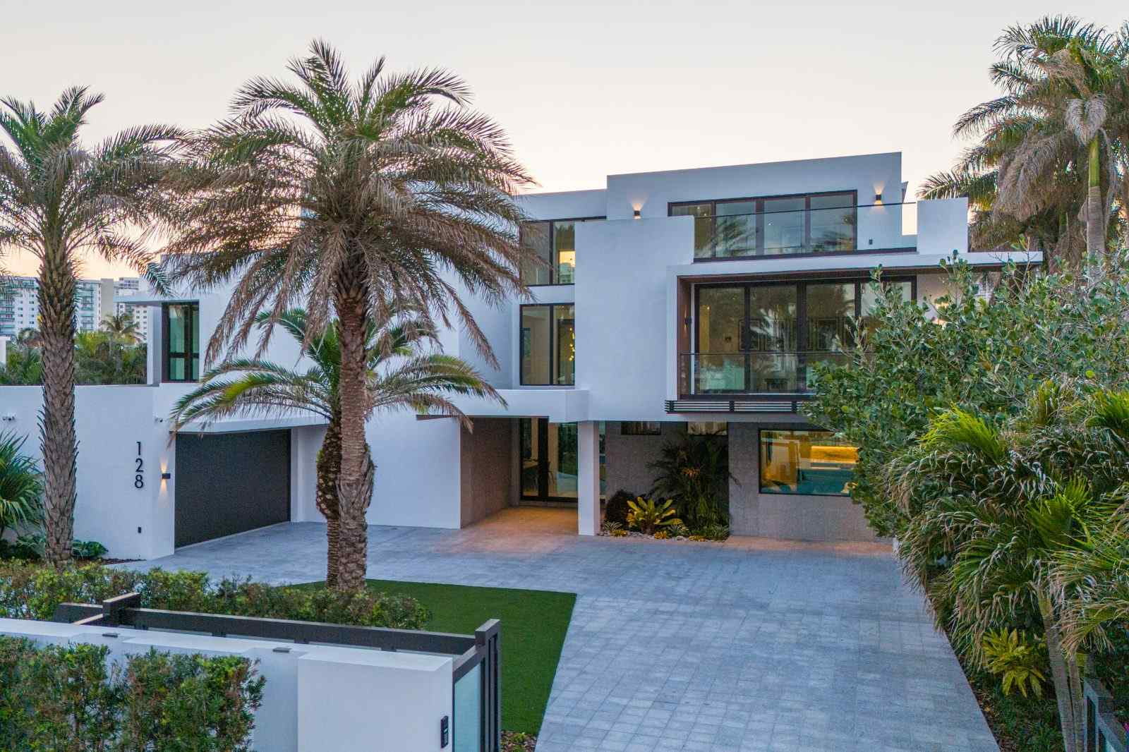 128  Ocean Blvd