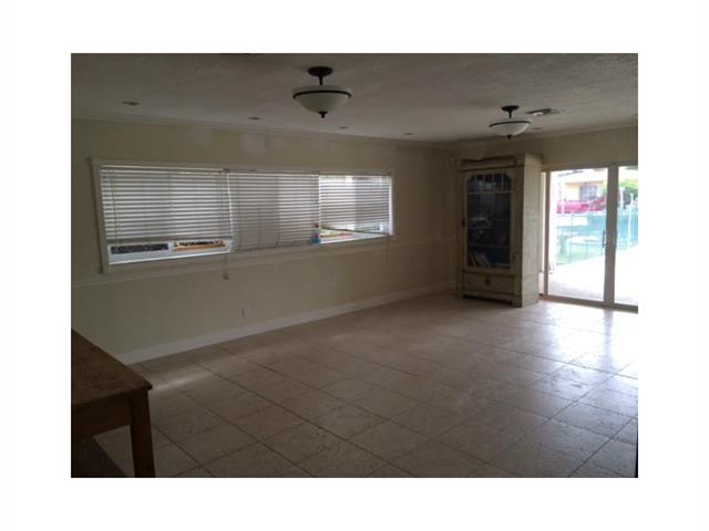 2142 NE 122 RD