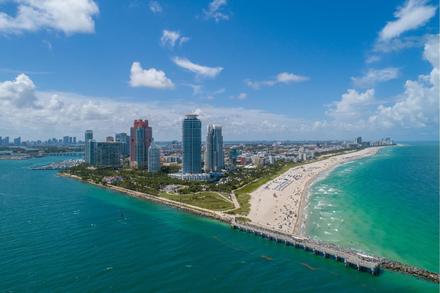 100 S Pointe Dr 3303