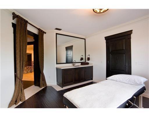 70  PALM AV
