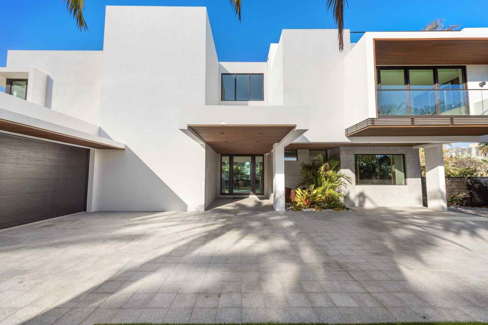 128  Ocean Blvd