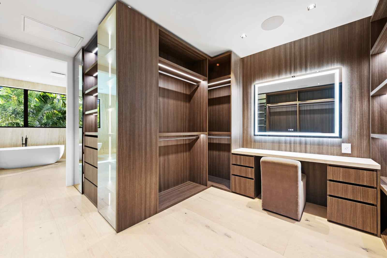 128  Ocean Blvd