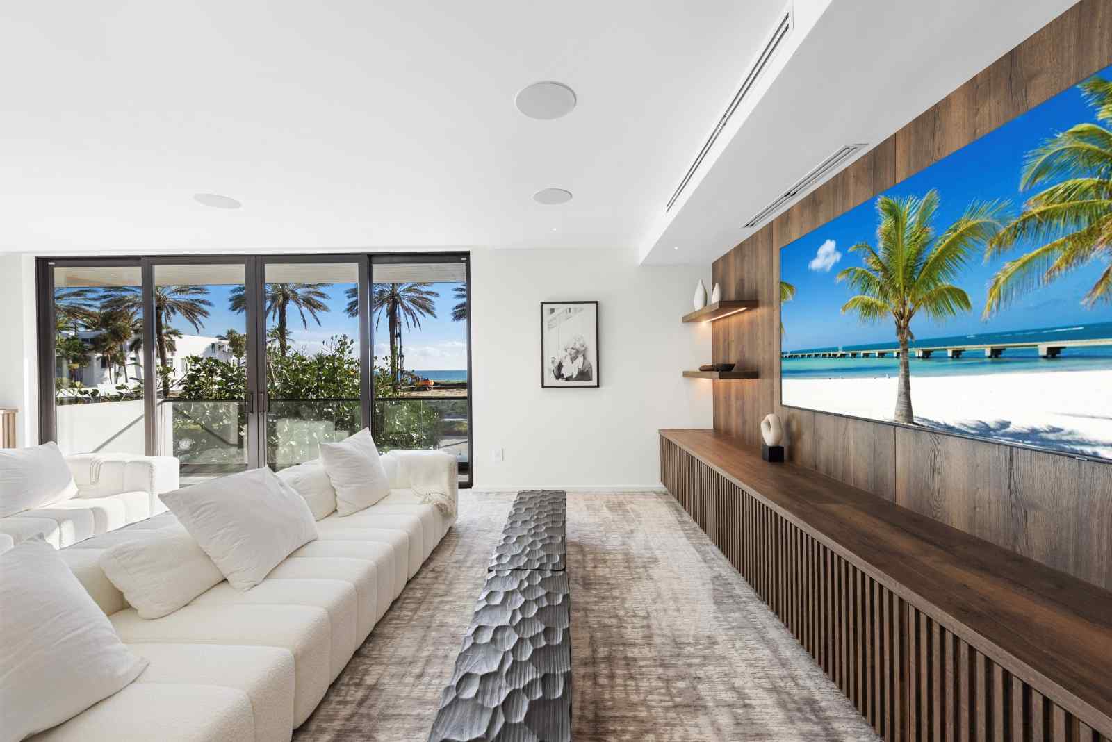 128  Ocean Blvd