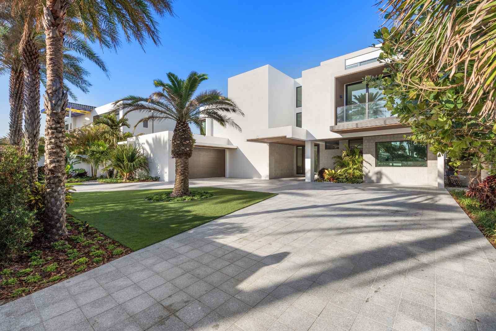 128  Ocean Blvd