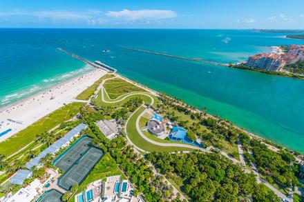 100 S Pointe Dr 3303