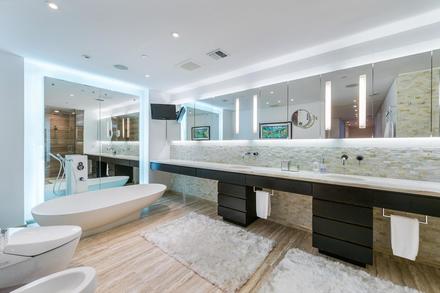 100 S Pointe Dr 3303