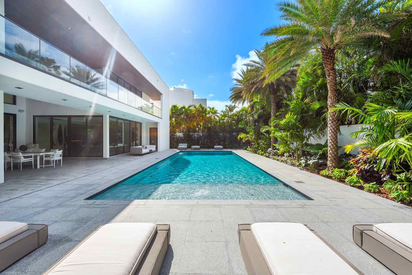 128  Ocean Blvd