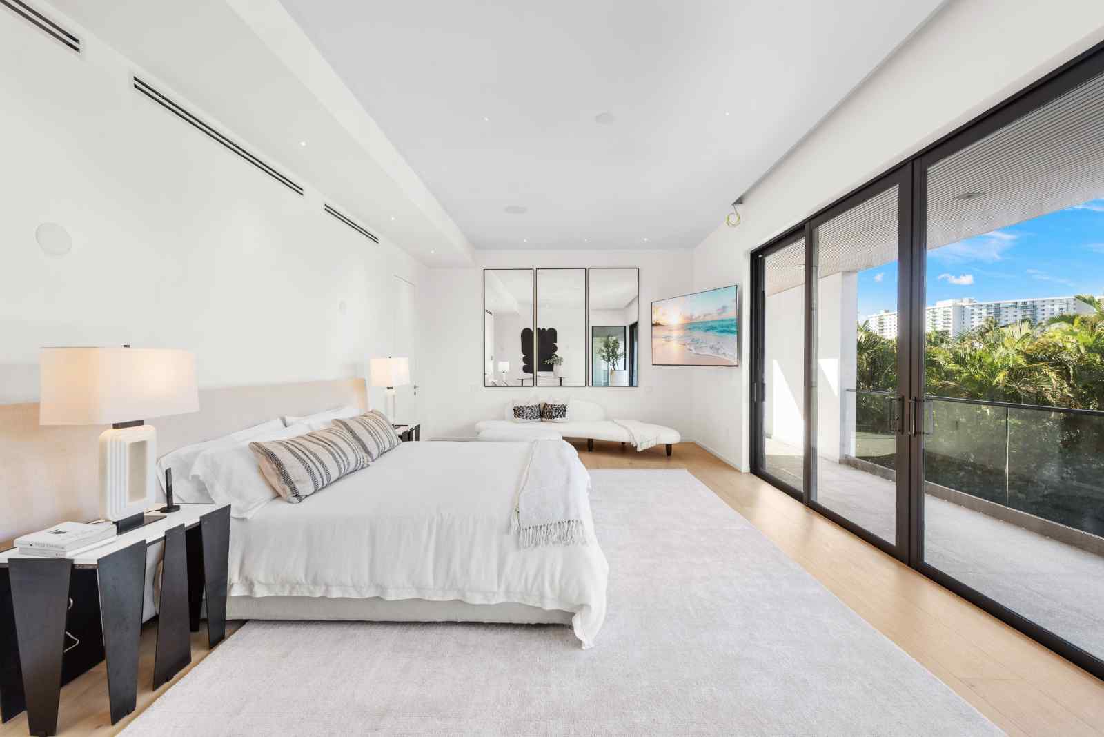 128  Ocean Blvd