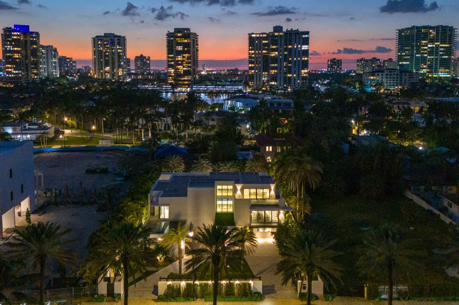 128  Ocean Blvd