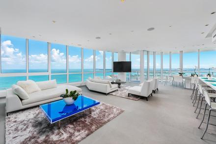 100 S Pointe Dr 3303
