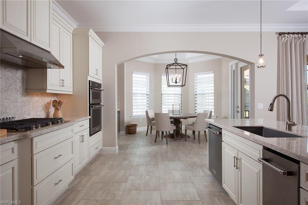 2733 Tiburon Boulevard East 302