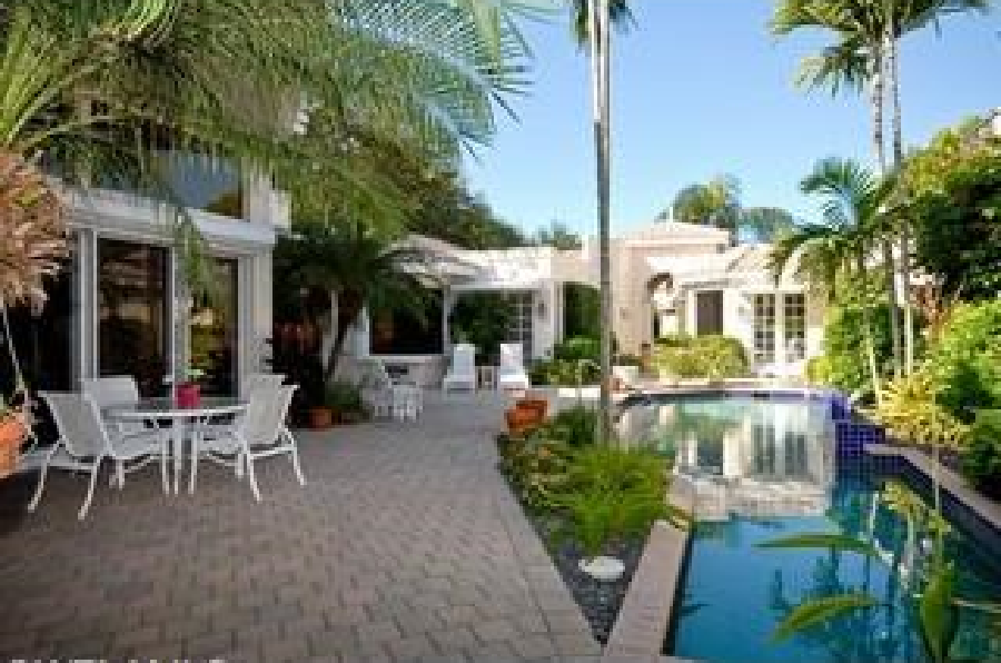 7804 Cocobay Court