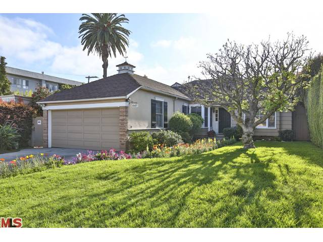 645 S Bundy Dr