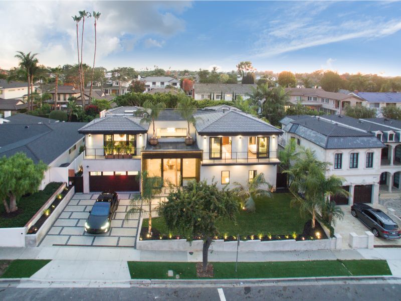 2021 Santiago Dr