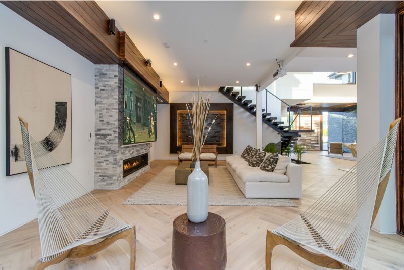 2021 Santiago Dr
