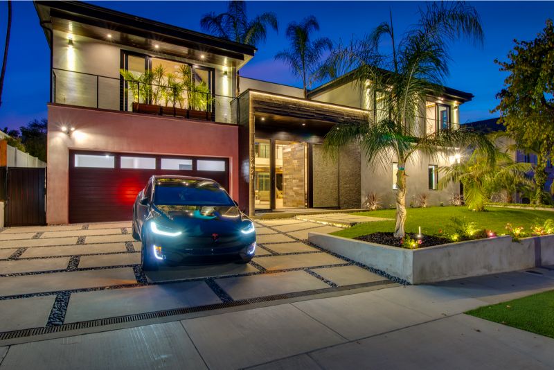 2021 Santiago Dr
