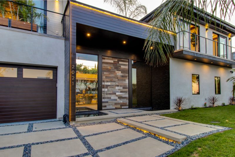 2021 Santiago Dr