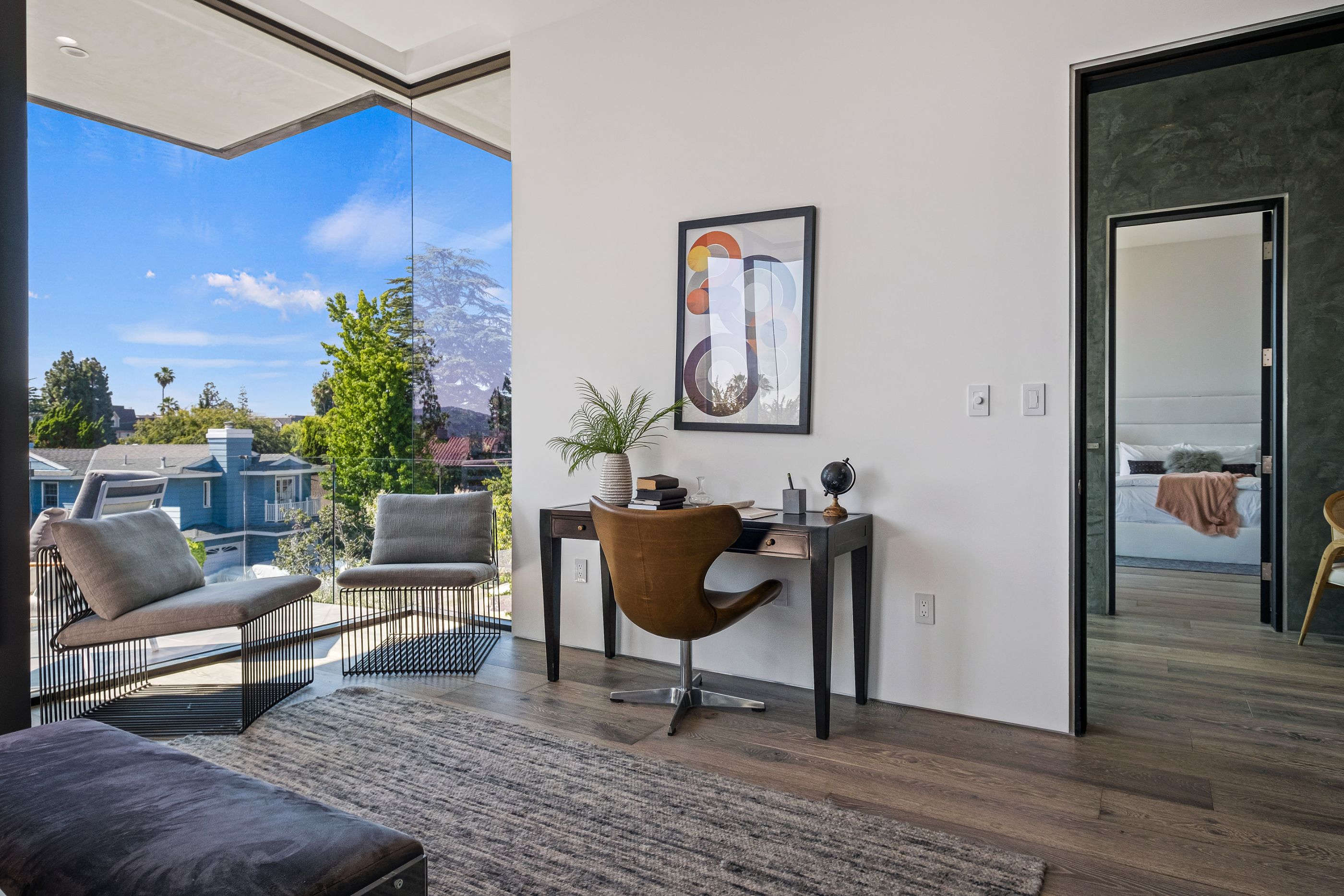 2304 Donella Cir