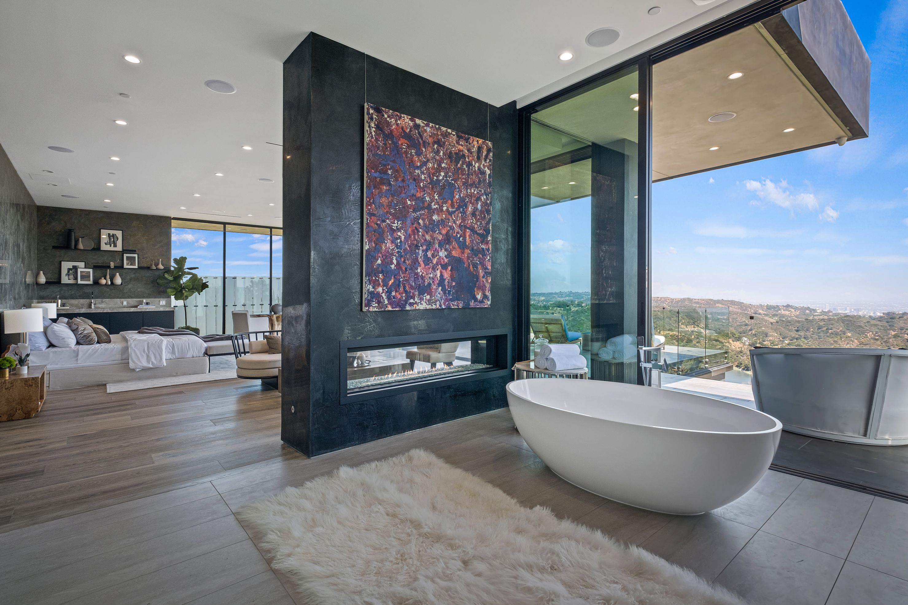 2304 Donella Cir