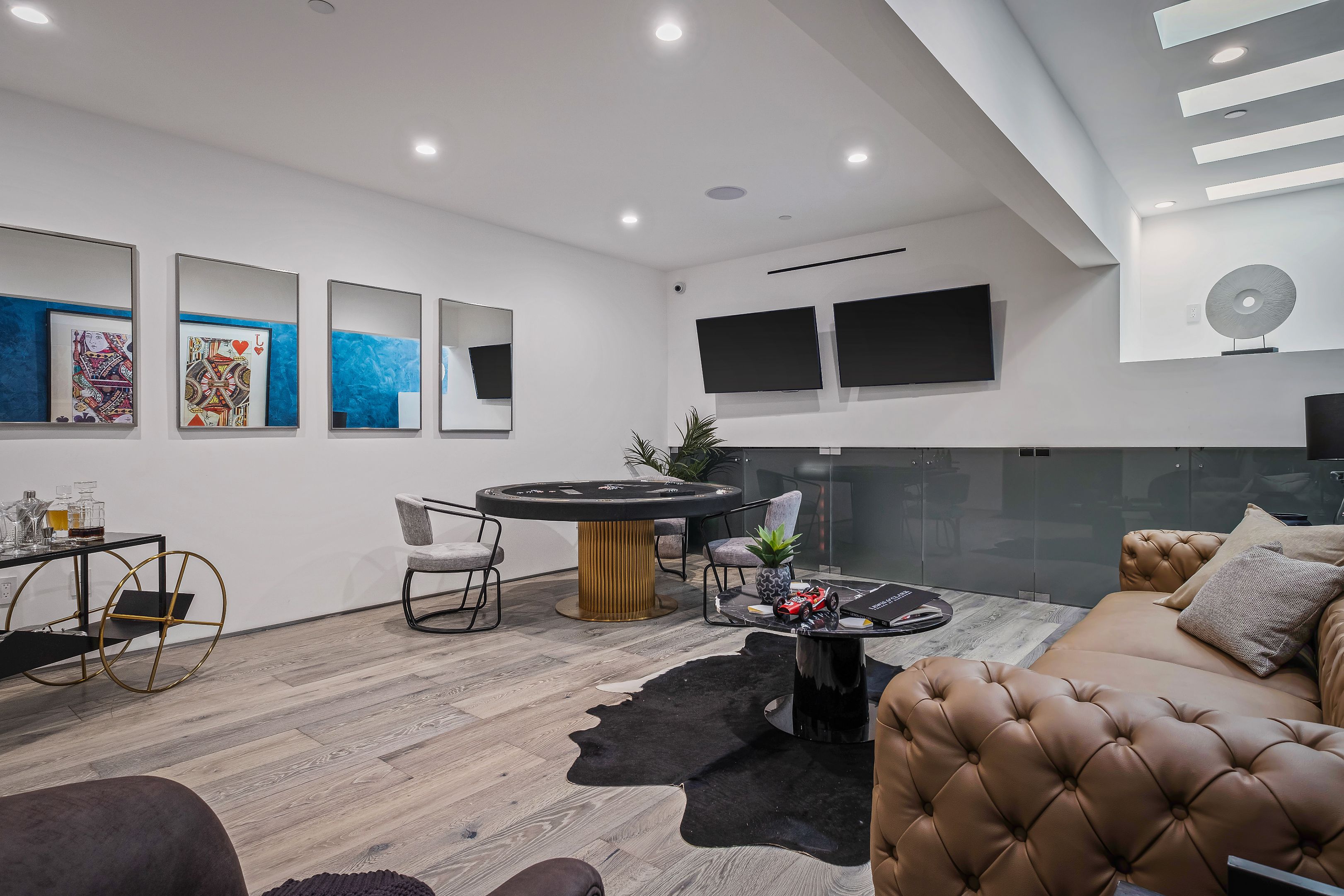 2304 Donella Cir