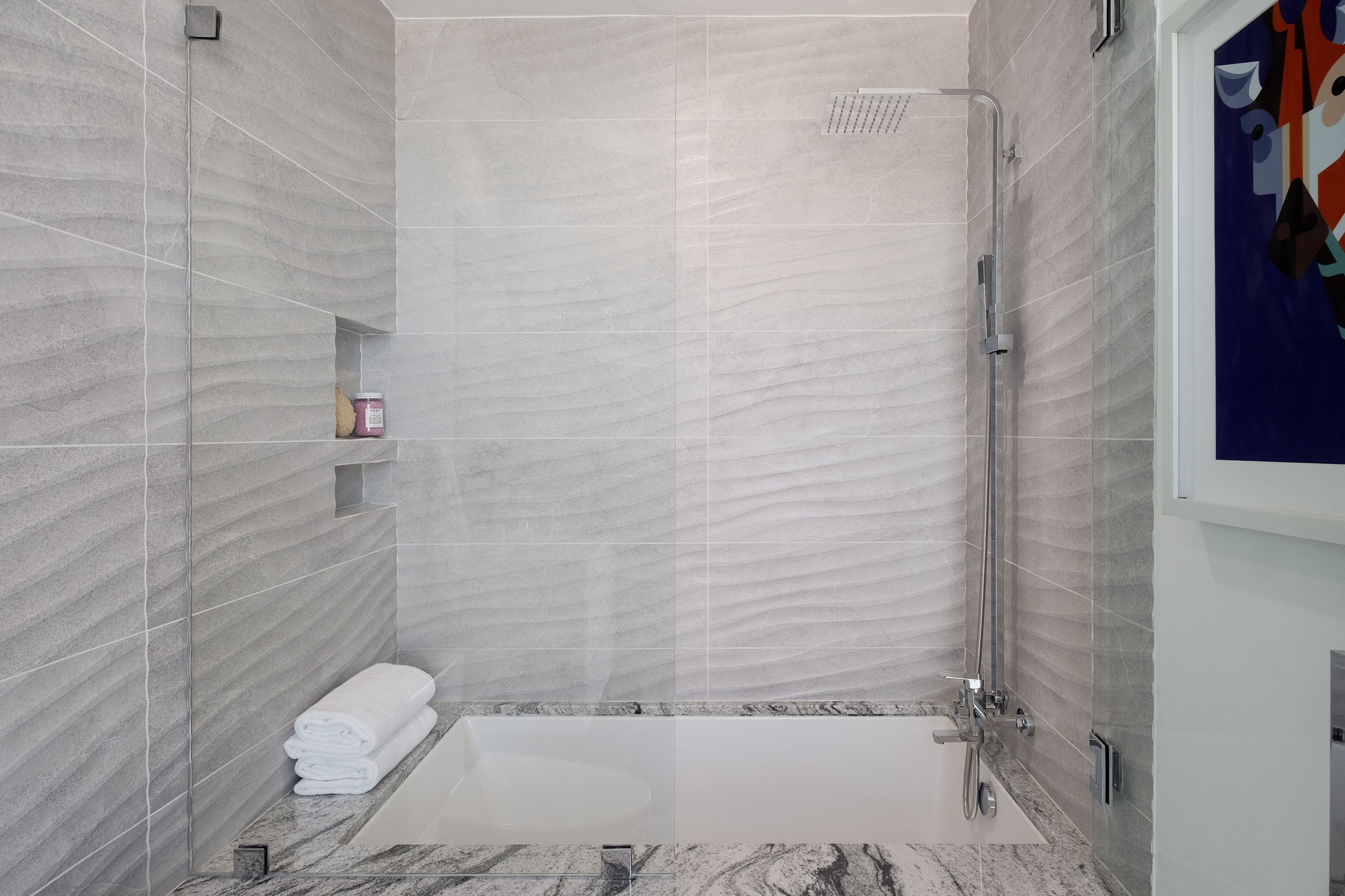 2304 Donella Cir