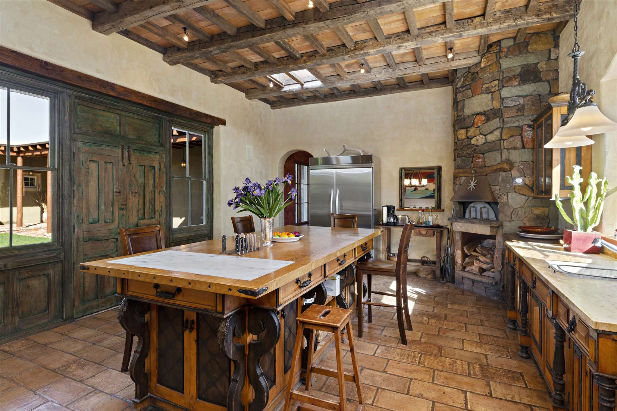Apache Mesa Ranch