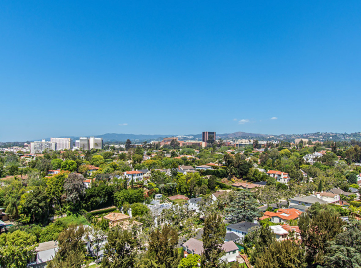 10551 Wilshire Boulevard 1402