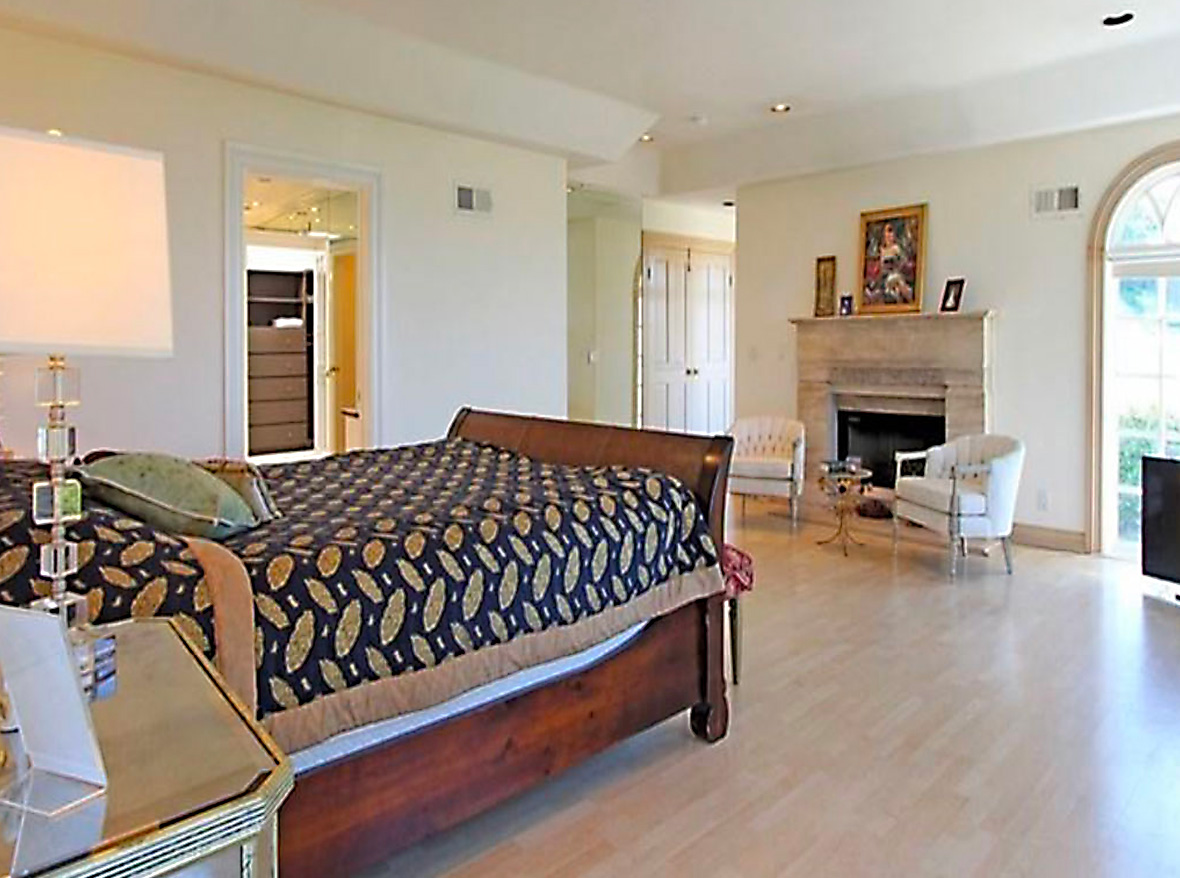 14330 Mulholland Drive