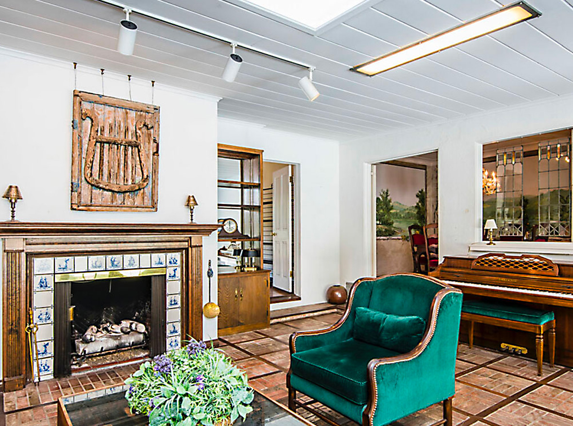 822 Thayer Avenue