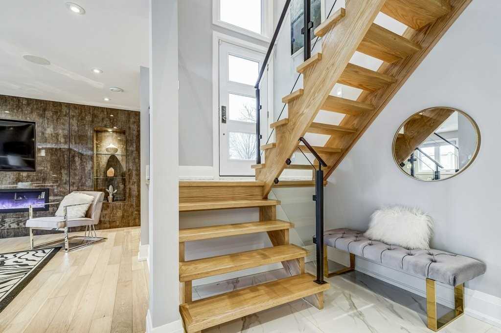 113-3-L 53 Hellensfield Cres